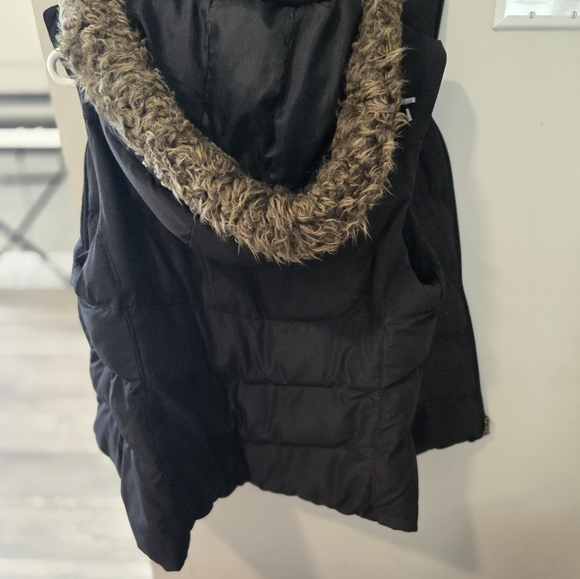 Banana Republic Vest - Picture 3 of 3